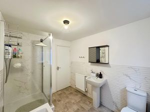 Photo 1- click for photo gallery